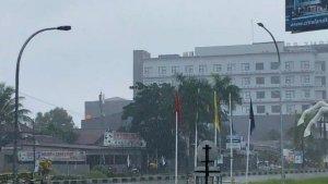Hujan-mengguyur-Kota-Kendari-Sulawesi-Tenggara-Sabtu-1022024.jpg