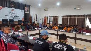 KPU-Sultra-Ajak-Siswa-SMA-dan-Mahasiswa-di-Kendari-Nonton-Bareng-Peluncuran-Kirab-Pemilu-2024.jpg
