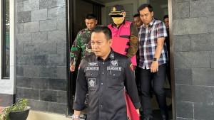 Kejari-Konawe-Tetapkan-2-Tersangka-Kasus-Dugaan-Korupsi-Inspektorat-Konawe-Kepulauan-1-Ditahan.jpg