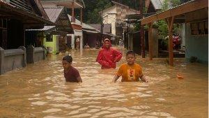 Kelurahan-Kampung-Salo-Kecamatan-Kendari-Kota-Kendari-Sulawesi-Tenggara-diterjang-banjir.jpg