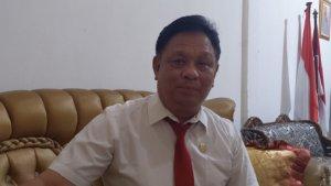 Kepala-SMAN-1-Baubau-Muhammad-Radi.jpg