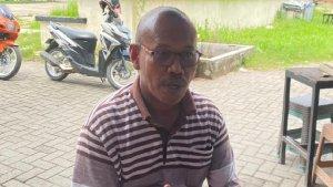 Kepala-Sekolah-SMPN-14-Kendari-La-Ode-Rony.jpg