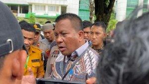 Ketua-KPU-Sultra-Dr-Asri-832024.jpg