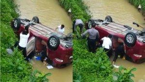 Mobil-eks-Wakapolres-Konawe-Kompol-Alwi-terjun-ke-kali-Markas-Polda-Sulawesi-Tenggara.jpg