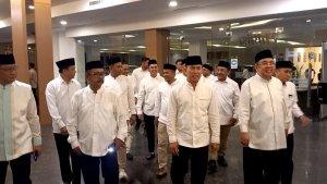 Momen-Kebersamaan-Andi-Sumangerukka-Rusda-Mahmud-Herry-Asiku-di-Halal-Bihalal-Gerindra-Sultra.jpg