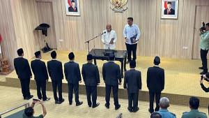 Pelantikan-Pejabat-Perumda-Kota-Kendari-Siska-Karina-Imran-Sebut-Seleksi-Terbuka-dan-Profesional.jpg