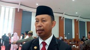 Penjabat-Pj-Wali-Kota-Kendari-Asmawa-Tosepu-Soal-Kontrak-Pengerjaan-Inner-Ring-Road.jpg