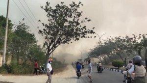 Peristiwa-kebakaran-lahan-kembali-terjadi-di-Kota-Kendari-28102023.jpg
