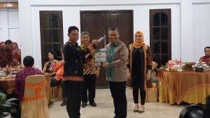 Pesan-Sulkarnain-Kadir-untuk-Pj-Wali-Kota-Kendari-Asmawa-Tosepu-Saat-Pisah-Sambut-di-Rumah-Jabatan.jpg