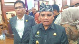 Pj-Gubernur-Sulawesi-Tenggara-Andap-Budhi-Revianto-dan-Ketua-DPRD-Sultra-Abdurrahman-Shaleh.jpg