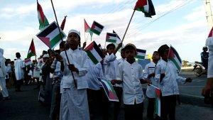 Ribuan-anak-di-Buton-Sultra-Ikut-Aksi-Damai-Bela-Palestina.jpg