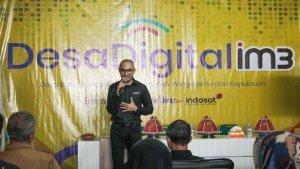 SVP-Head-of-Corporate-Communications-Indosat-Ooredoo-Hutchison-Steve-Saerang.jpg