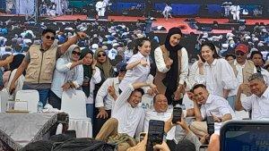 Saat-Raffi-Ahmad-Nagita-Slavina-Paula-Celine-Tarra-Kompak-Tunjuk-Sembe-Ruksamin-di-Sisi-Sjafei.jpg