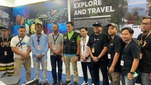 Sandiaga-Uno-mengunjungi-stand-Provinsi-Sulawesi-Tenggara-dan-wakatobi.jpg