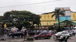 Suasana-Pusat-Perbelanjaan-di-Kendari-Kembali-Normal-setelah-Libur-Lebaran-Idulfitri-1443-Hijriah.jpg