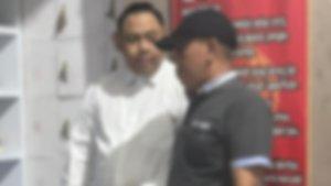 Tim-Kejaksaan-Tinggi-Sulawesi-Tenggara-menangkap-buronan-terpidana-penggelapan-di-Baubau.jpg