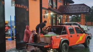 Tim-SAR-Cari-Wanita-yang-Hilang-Diterkam-Buaya-di-Sungai-Laeya-Konawe-Selatan-Sulawesi-Tenggara.jpg
