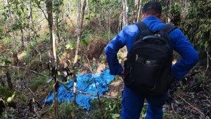 Tim-SAR-Temukan-Alat-Makan-Diduga-Milik-Pria-55-Tahun-yang-Hilang-di-Pulau-Padamarang-Kolaka-Sultra.jpg