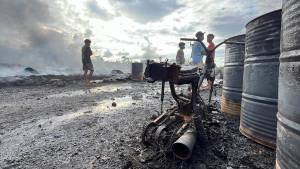 Tragedi-Kebakaran-Pabrik-Ban-Bekas-di-Konda-Konawe-Selatan-2-Kali-Suara-Ledakan-1-Karyawan-Tewas.jpg