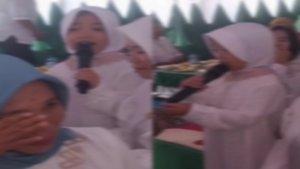 Video-Viral-Anak-7-Tahun-di-Konawe-Utara-Menyanyi-Ayah-Aku-Rindu-Peringatan-40-Hari-Kematian-Ayahnya.jpg