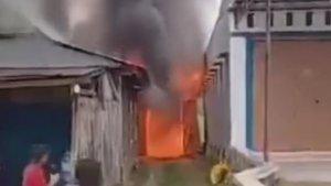 Video-detik-detik-sebuh-toko-pupuk-di-Kabupaten-Konawe-dilalap-si-jago-merah.jpg