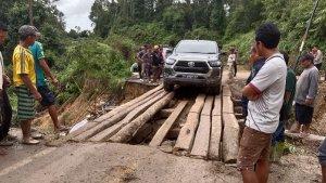 Viral-Karena-Pungutan-Liar-Jembatan-Penghubung-di-Meluhu-Konawe-Sulawesi-Tenggara-Dibangun-Kembali.jpg