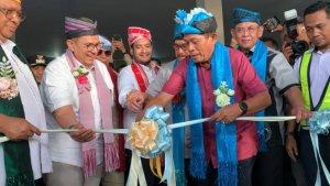 Wagub-Sulawesi-Tenggara-Launching-Penerbangan-Perdana-Super-Air-Jet-di-Bandara-Betoambari-Baubau.jpg