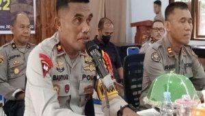 Waka-Polres-Baubau-Kompol-Bahtiar-saat-melakukan-konferensi-pers-di-akhir-tahun-2022.jpg