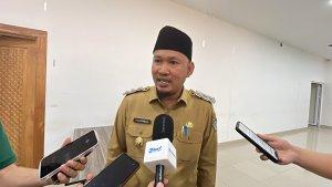 Wakil-Wali-Kota-Kendari-Sudirman-saat-diwawancarai-di-Kantor-Balai-Kota-Kendari.jpg