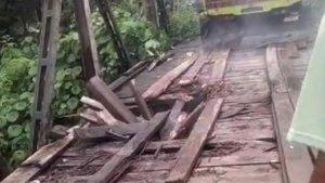 Warga-Minta-Jembatan-Kayu-Penghubung-Buton-dan-Butur-Sultra-yang-Rusak-Diganti-Sesuai-Spesifikasi.jpg