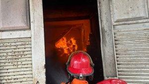 Warga-Sebut-Awalnya-Lihat-Asap-Tebal-di-Ruko-Penjual-Telur-yang-Terbakar-di-Baruga-Kendari-Sultra.jpg