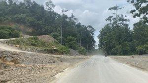 Warga-keluhkan-debu-di-Jalan-nasional-Kendari-menuju-Pelabuhan-Amolengo-Konawe-Selatan.jpg