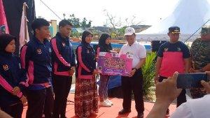 atlit-mendapatkan-hadiah-dari-pemkot.jpg
