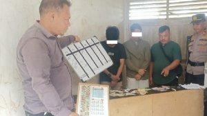 dua-pelaku-judi-online-di-Anggotoa-Kabupaten-Konawe.jpg