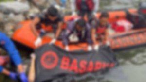 evakuasi-mahasiswa-yang-lompat-dari-Jembatan-Teluk-Kendari-1.jpg