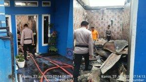 kebakaran-di-Jalan-Bolu-Kelurahan-Sea-Kecamatan-Latambaga-Kolaka.jpg