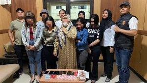 kendari-mucikari-11.jpg