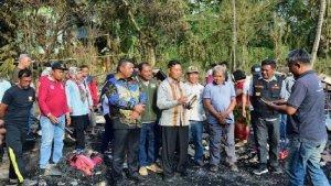 penyerahan-bantuan-korban-kebakaran-di-Kelurahan-Anggilowu-612022.jpg