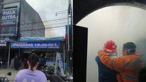 rumah-makan-di-mandonga-Kendari-terbakar.jpg