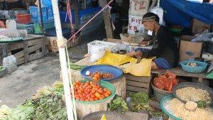 update-harga-bawang-cabai-hingga-sayuran-di-Pasar-Raya-Mekongga-Kolaka-Sulawesi-Tenggara.jpg