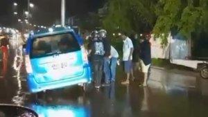 video-viral-kecelakaan-mobil-tabrak-median-Jalan-Mekongga-Indah-Kolaka-Sulawesi-Tenggara.jpg
