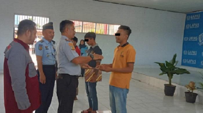 80-Warga-Binaan-Pemasyarakatan-Lapas-Kendari-Sulawesi-Tenggara-Tuntaskan-Diklat-Kemandirian.jpg