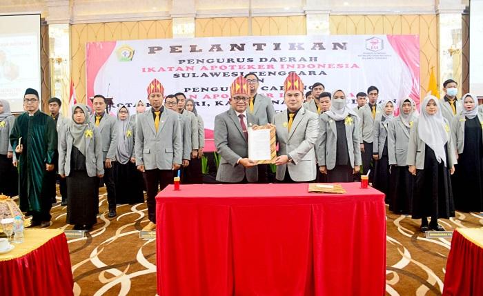 Adryan Fristiohady Jabat Ketua IAI Sultra, Sebut Apoteker Punya Peran Penting dalam Pengawasan Obat