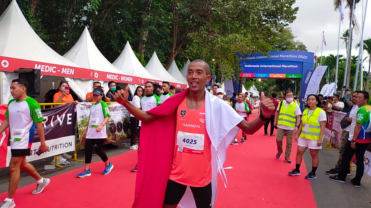 Agus-Prayogo-first-runner-Indonesia-International-Marathon-atau-IIM-2022-di-Bali.jpg