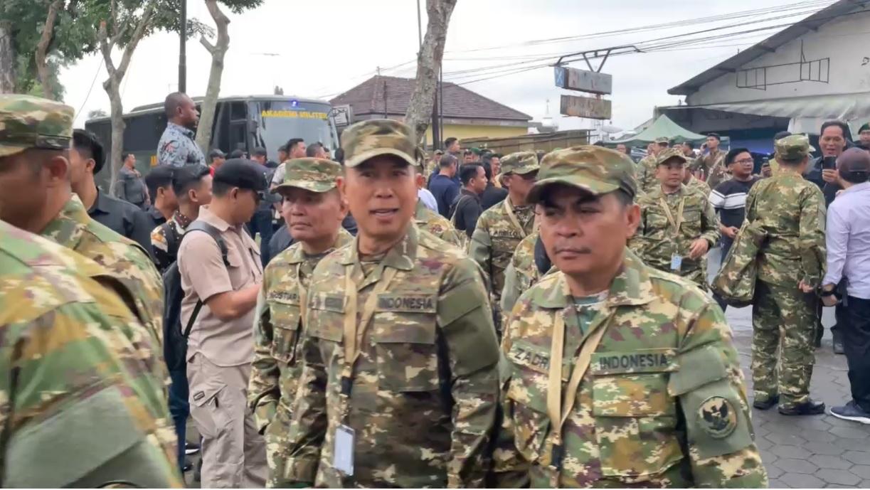 Andi Sumangerukka Pakai Baju Loreng Lagi, Penampilan Gubernur Sulawesi Tenggara Ikut Retret di Akmil