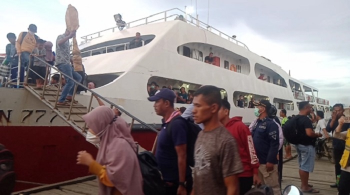 Arus Balik Lebaran Idulfitri 2022 di Pelabuhan Pangkalan Perahu Kendari Belum Dipadati Penumpang
