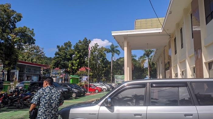BEM-UHO-Kendari-Sayangkan-Tuntutan-Prof-B-Hanya-26-Tahun-Sebut-Bakal-Laporkan-ke-Komisi-Yudisial.jpg