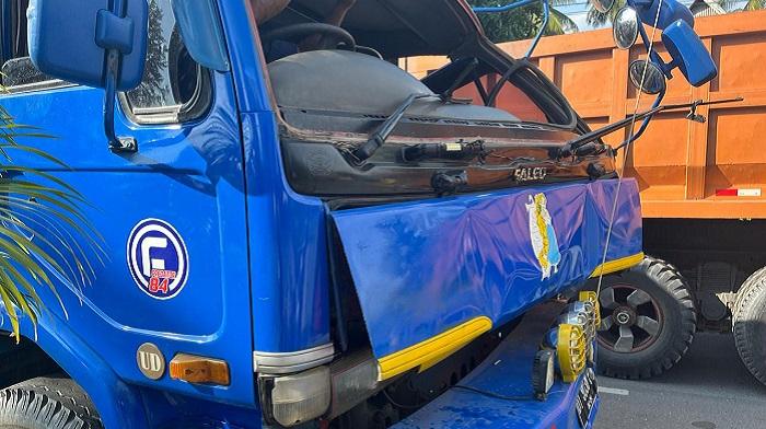 BREAKING NEWS Kecelakaan Dua Truk Tabrakan di Balandete Kolaka Sulawesi Tenggara