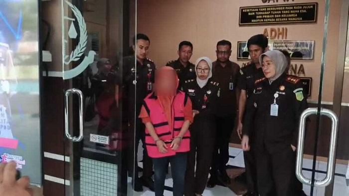 BREAKING-NEWS-Kejari-Kolaka-Tetapkan-2-Tersangka-Korupsi-Salah-Satunya-Eks-Kepala-BPBD-Kolaka-Timur.jpg