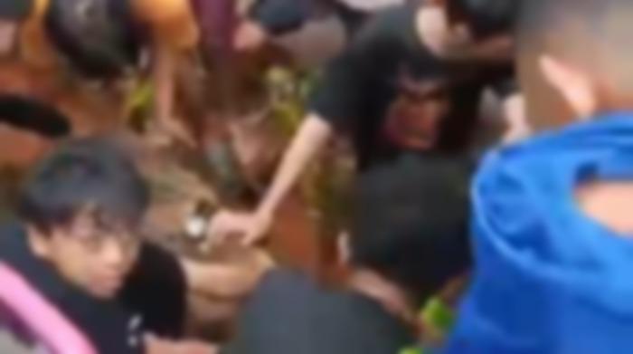 Breaking-News-Bocah-SD-di-Pomalaa-Kolaka-Ditemukan-Tewas-Terseret-Arus-Drainase-saat-Hujan-Deras.jpg